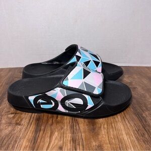 Oofos Geometric Multicolored Pattern Women’s Slide Sandals Sz-8